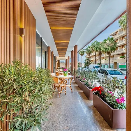 Aparthotel In Just 150 Mt From The 3*