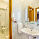 Apartmanhotel In Just 150 Mt From The 3*